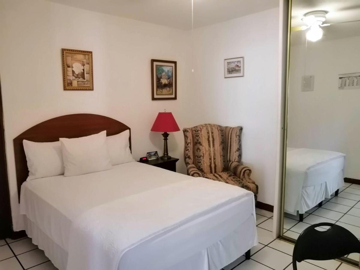 Novohostal B&B Guatemala City Exterior foto