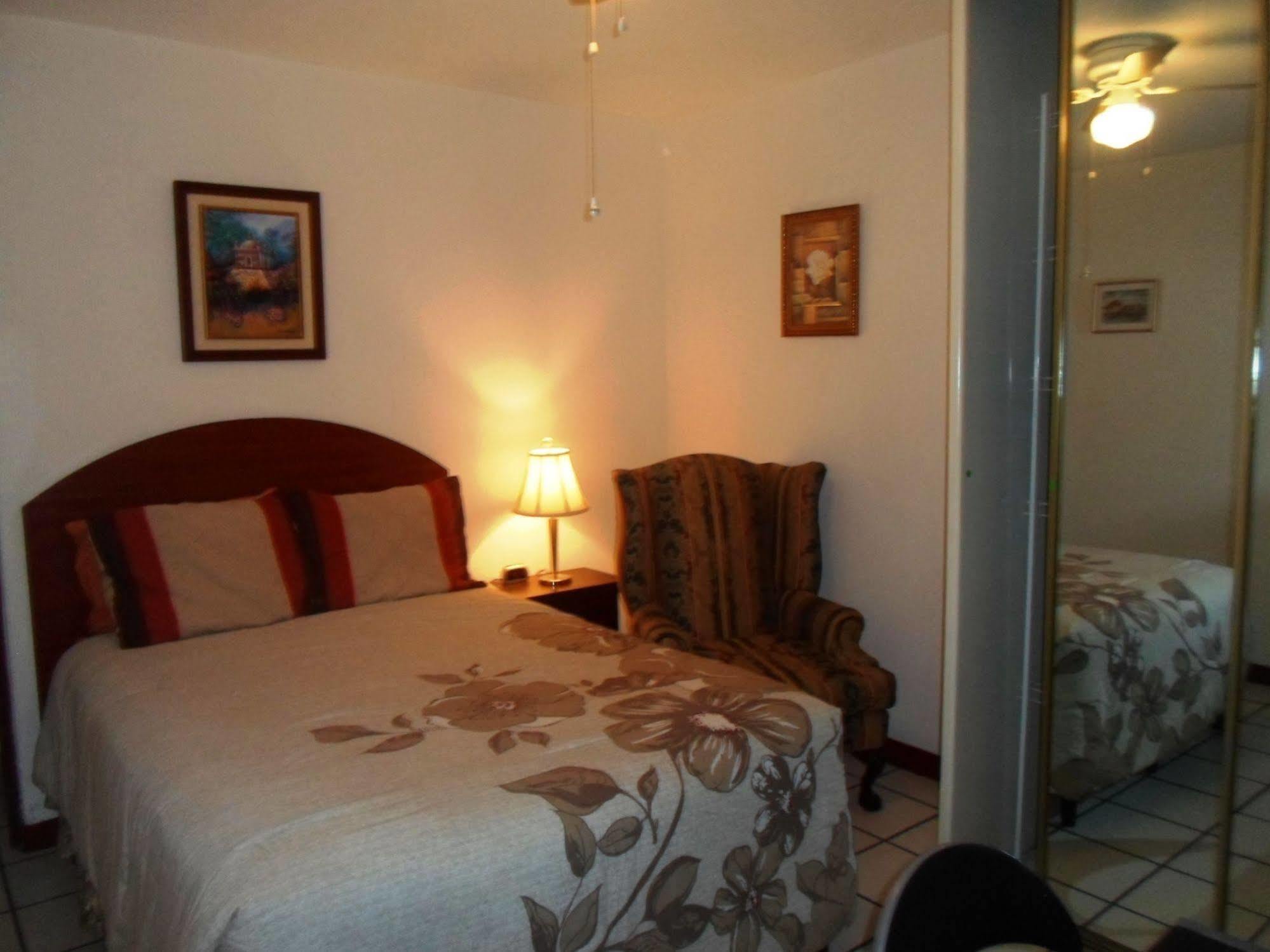 Novohostal B&B Guatemala City Exterior foto